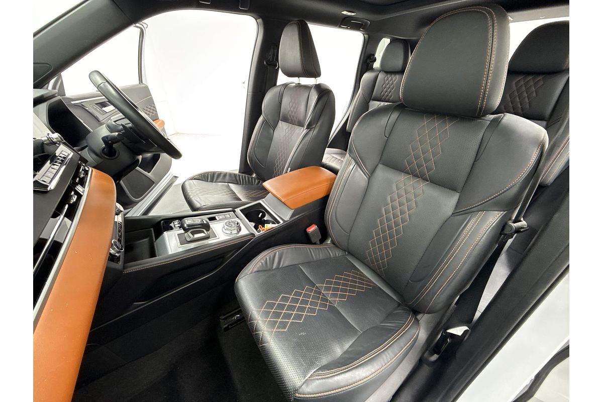2022 Mitsubishi Outlander PHEV Exceed Tourer ZM
