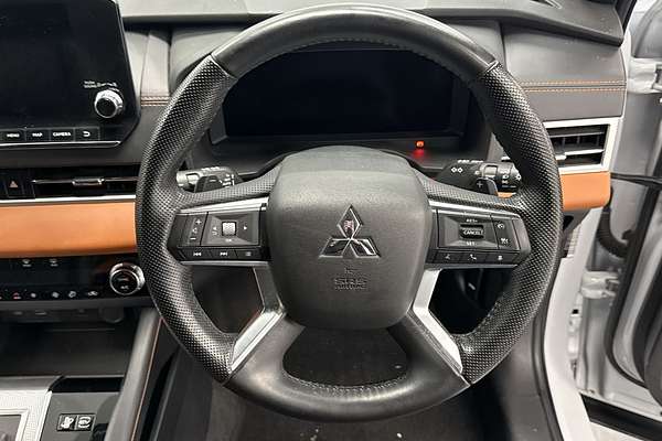 2022 Mitsubishi Outlander PHEV Exceed Tourer ZM