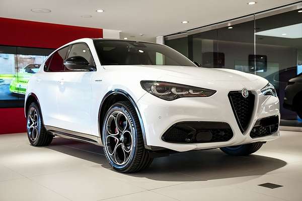 2023 Alfa Romeo Stelvio Veloce Series 4