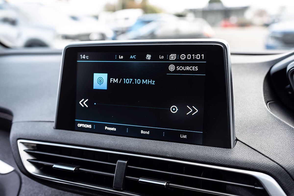 2019 Peugeot 5008 GT Line P87