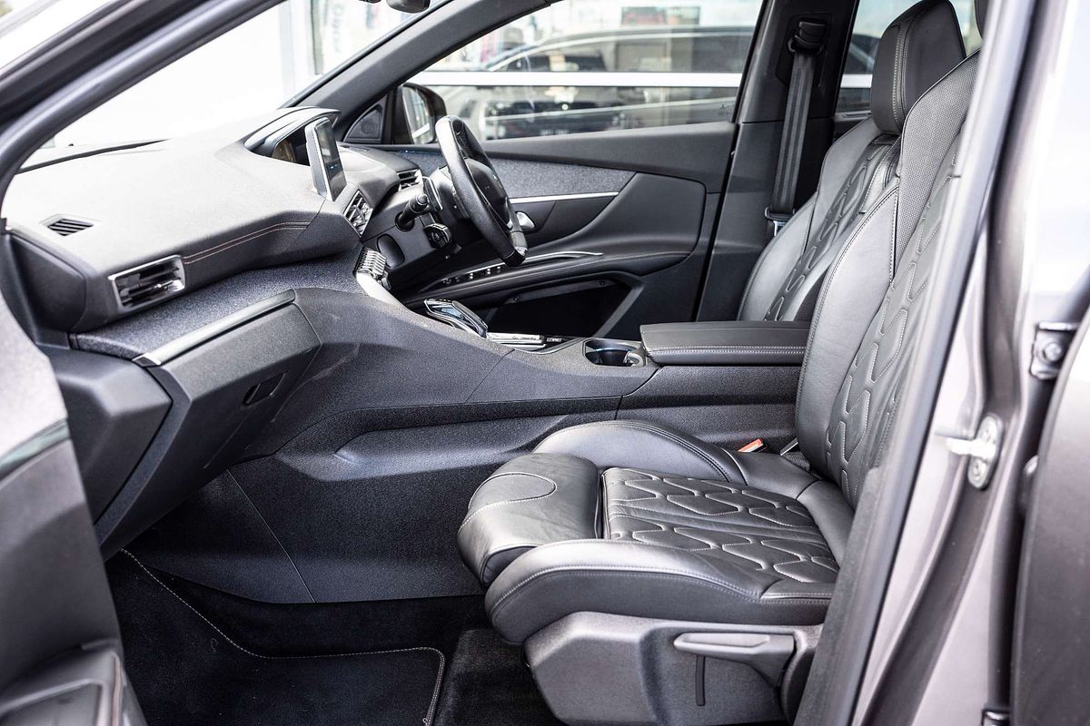 2019 Peugeot 5008 GT Line P87