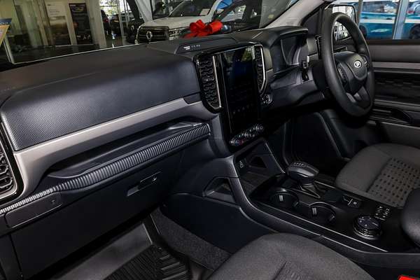 2024 Ford Everest Ambiente 2.0L
