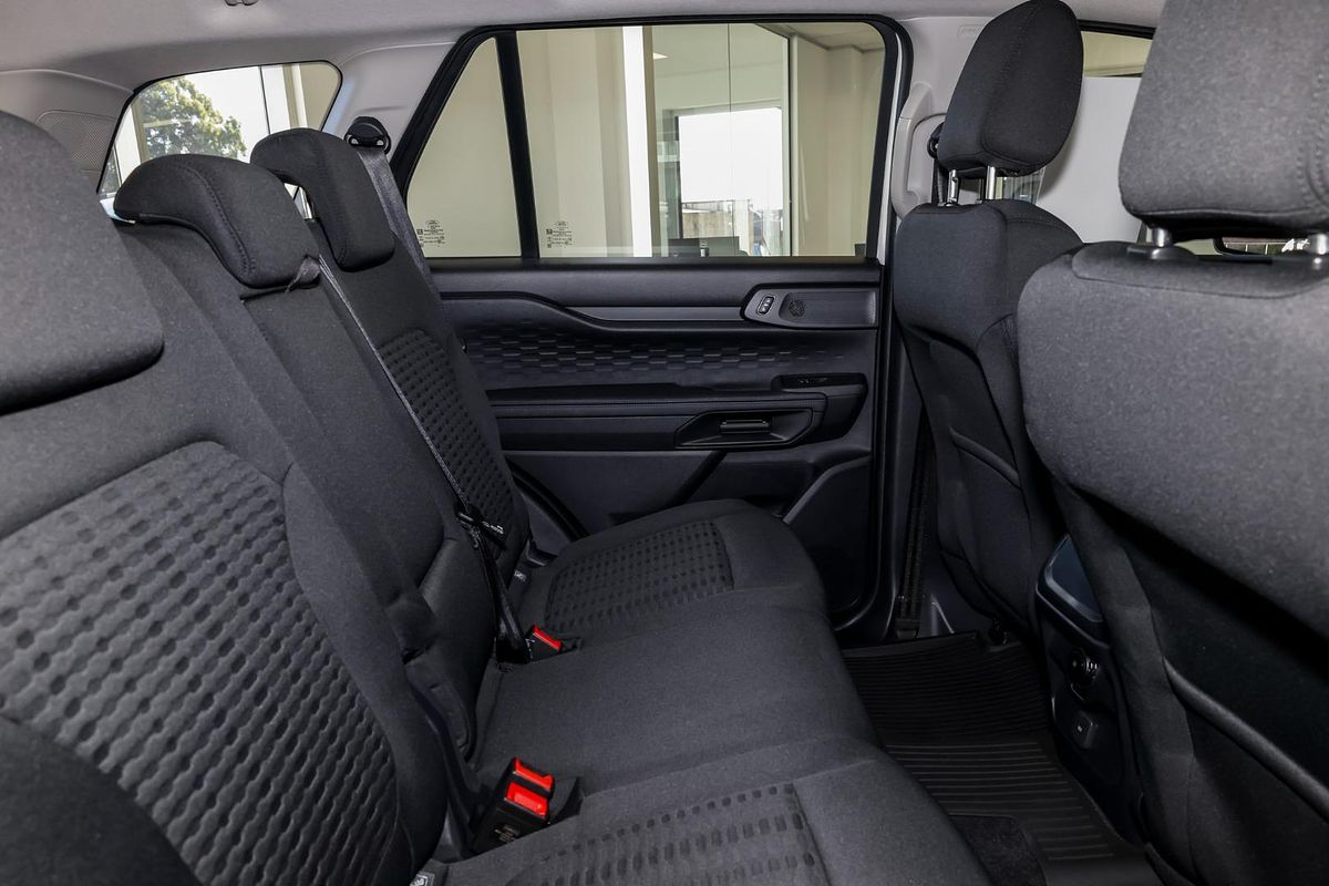 2024 Ford Everest Ambiente 2.0L