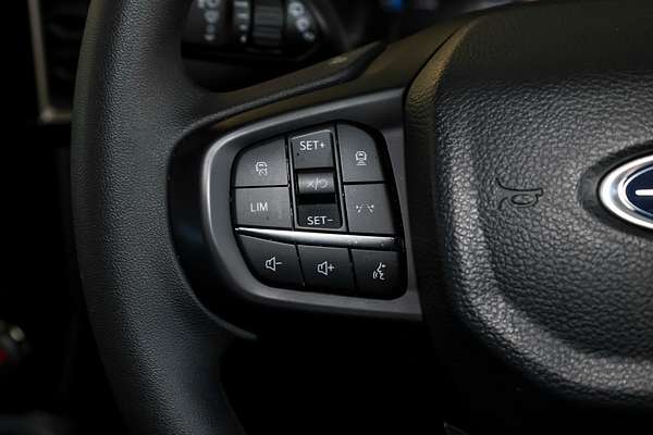 2024 Ford Everest Ambiente 2.0L