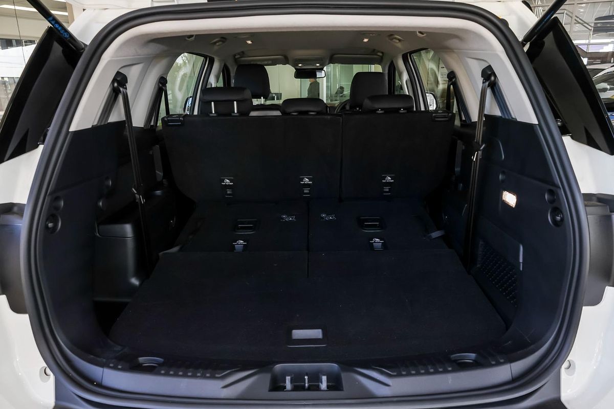 2024 Ford Everest Ambiente 2.0L
