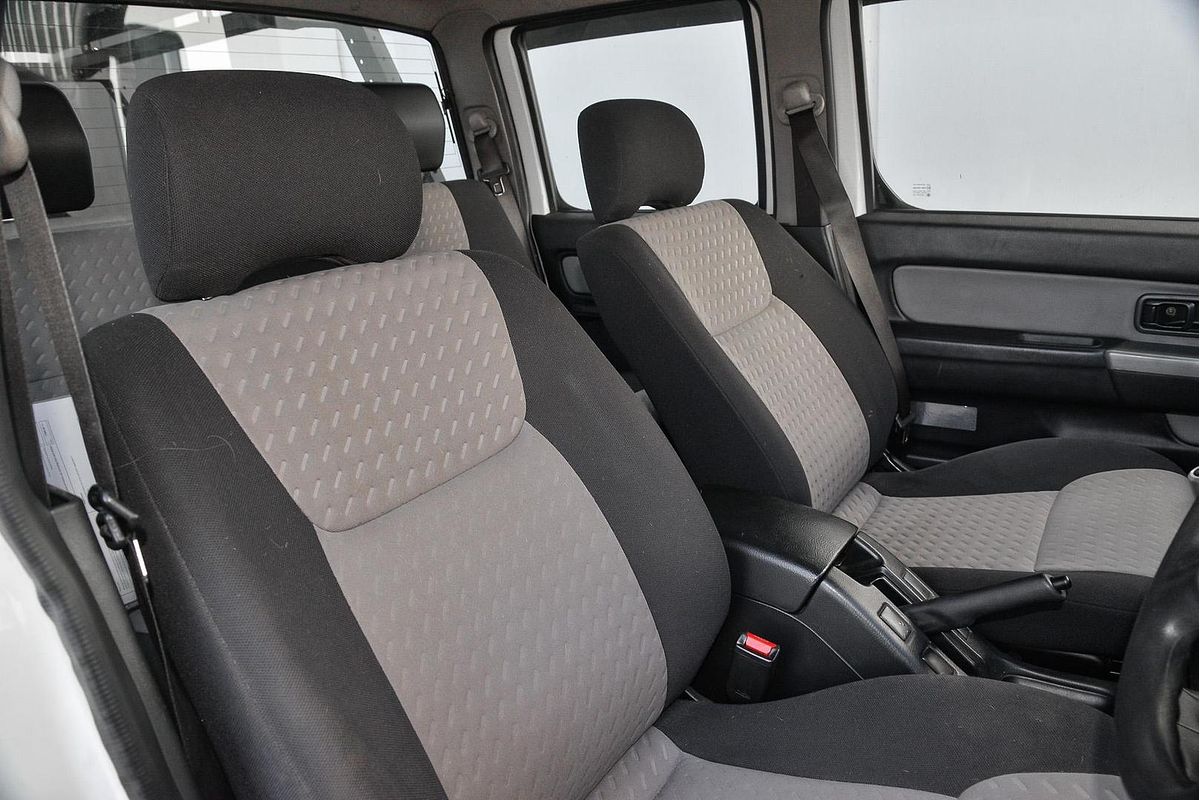 2013 Nissan Navara ST-R D22 4X4