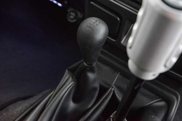 2013 Nissan Navara ST-R D22 4X4