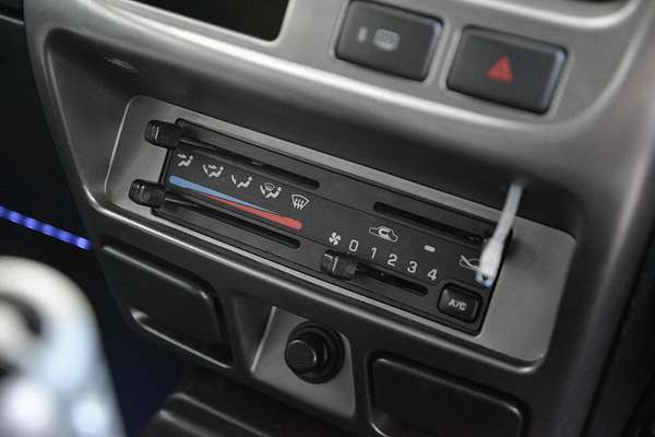 2013 Nissan Navara ST-R D22 4X4