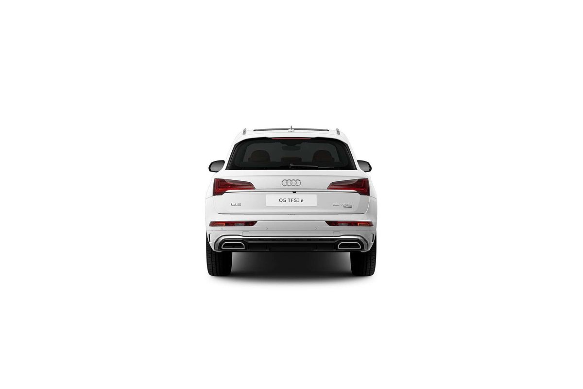 2025 Audi Q5 55 TFSI e S line FY