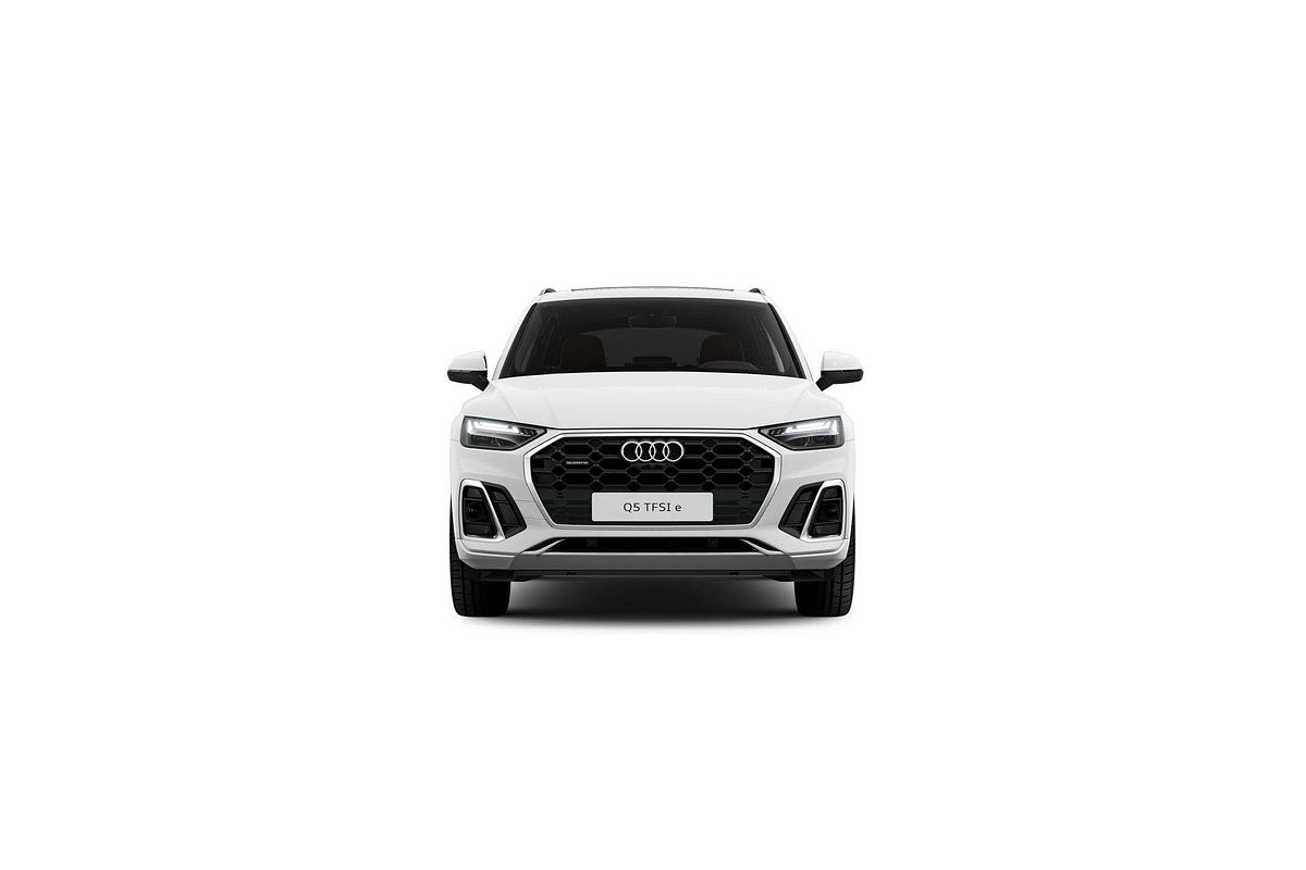 2025 Audi Q5 55 TFSI e S line FY