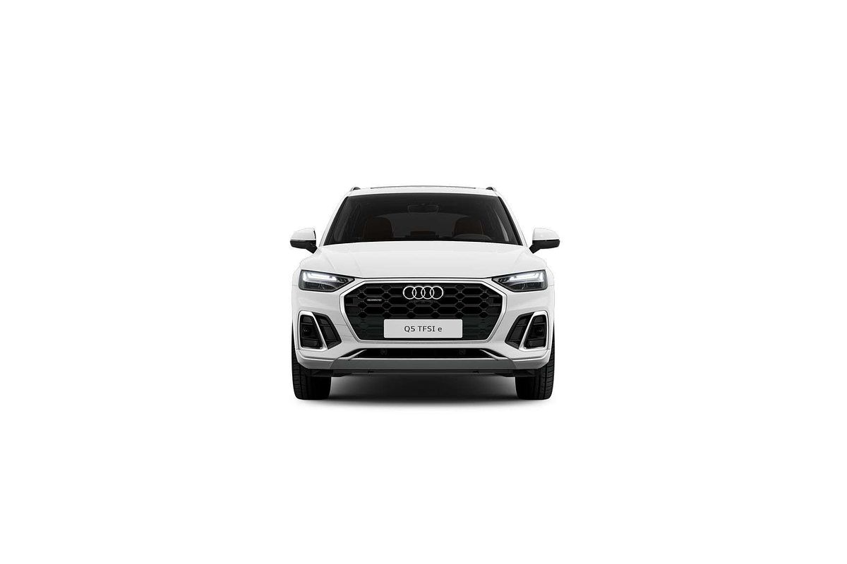 2025 Audi Q5 55 TFSI e S line FY