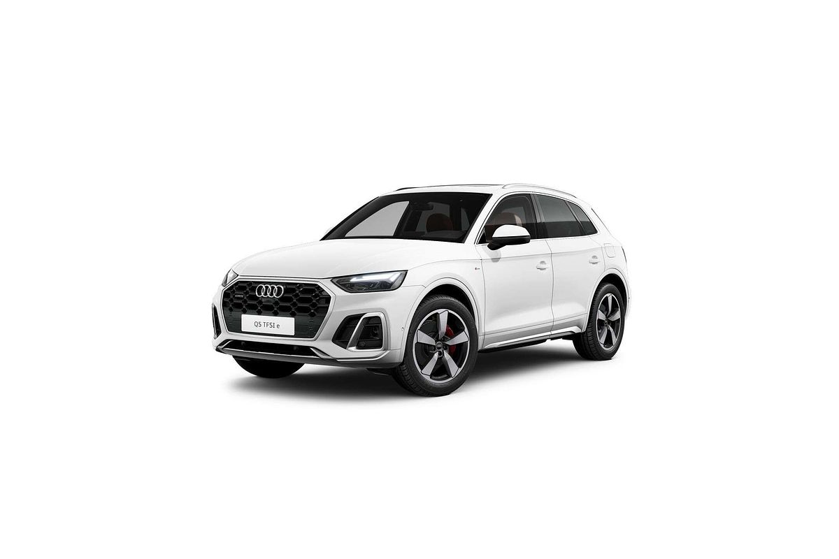 2025 Audi Q5 55 TFSI e S line FY