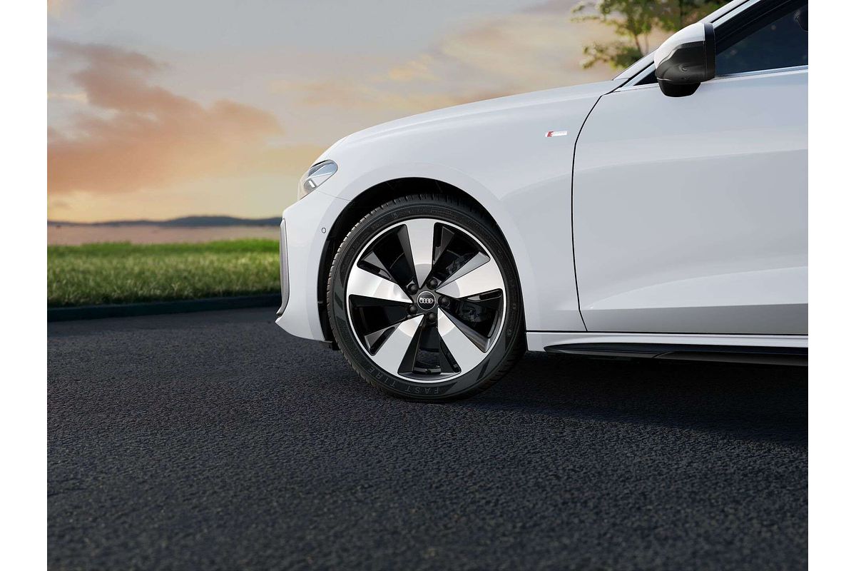 2025 Audi A5 TFSI 150kW S line B10