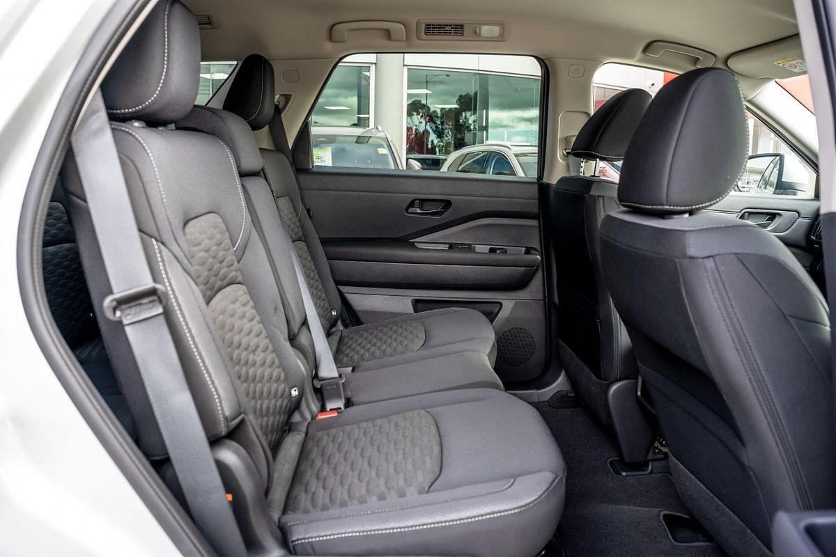 2024 Nissan Pathfinder ST-L R53