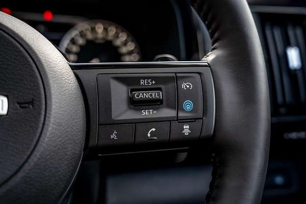 2024 Nissan Pathfinder ST-L R53
