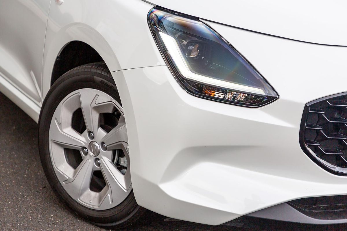 2025 Suzuki Swift Hybrid Plus UZ