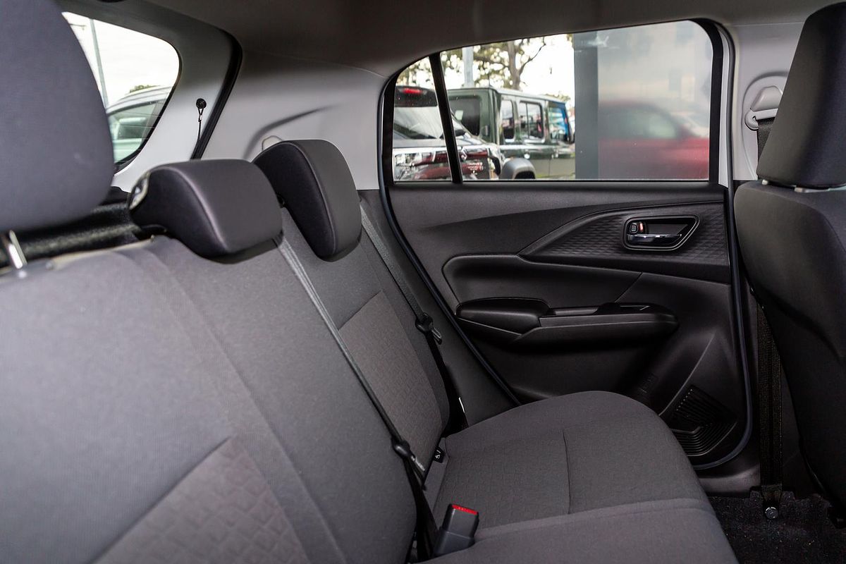 2025 Suzuki Swift Hybrid Plus UZ