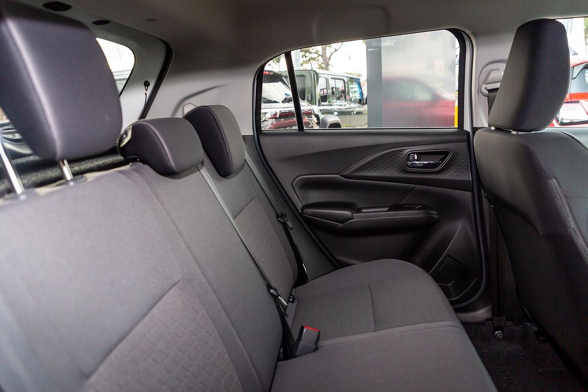 2025 Suzuki Swift Hybrid Plus UZ