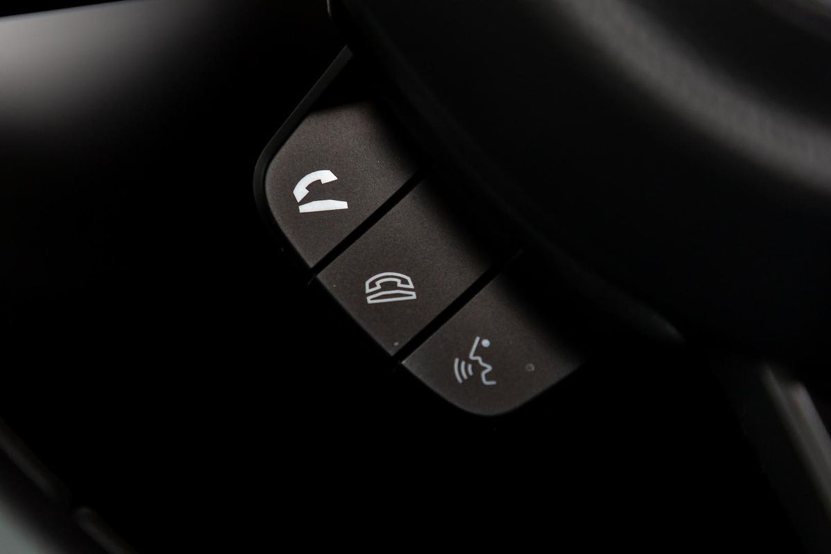 2025 Suzuki Swift Hybrid Plus UZ