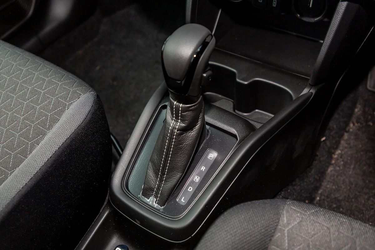 2025 Suzuki Swift Hybrid Plus UZ