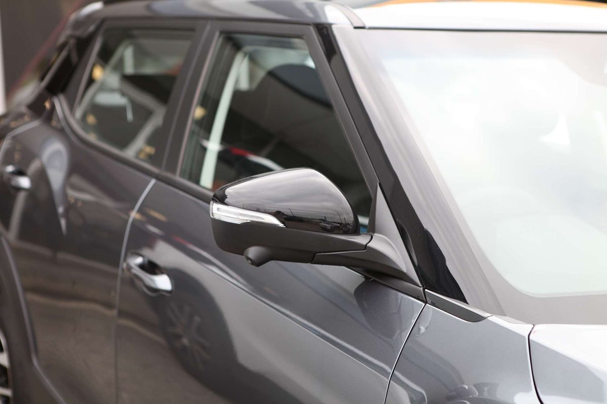 2025 Mahindra XUV 3XO AX5L