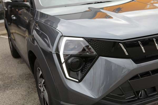 2025 Mahindra XUV 3XO AX5L