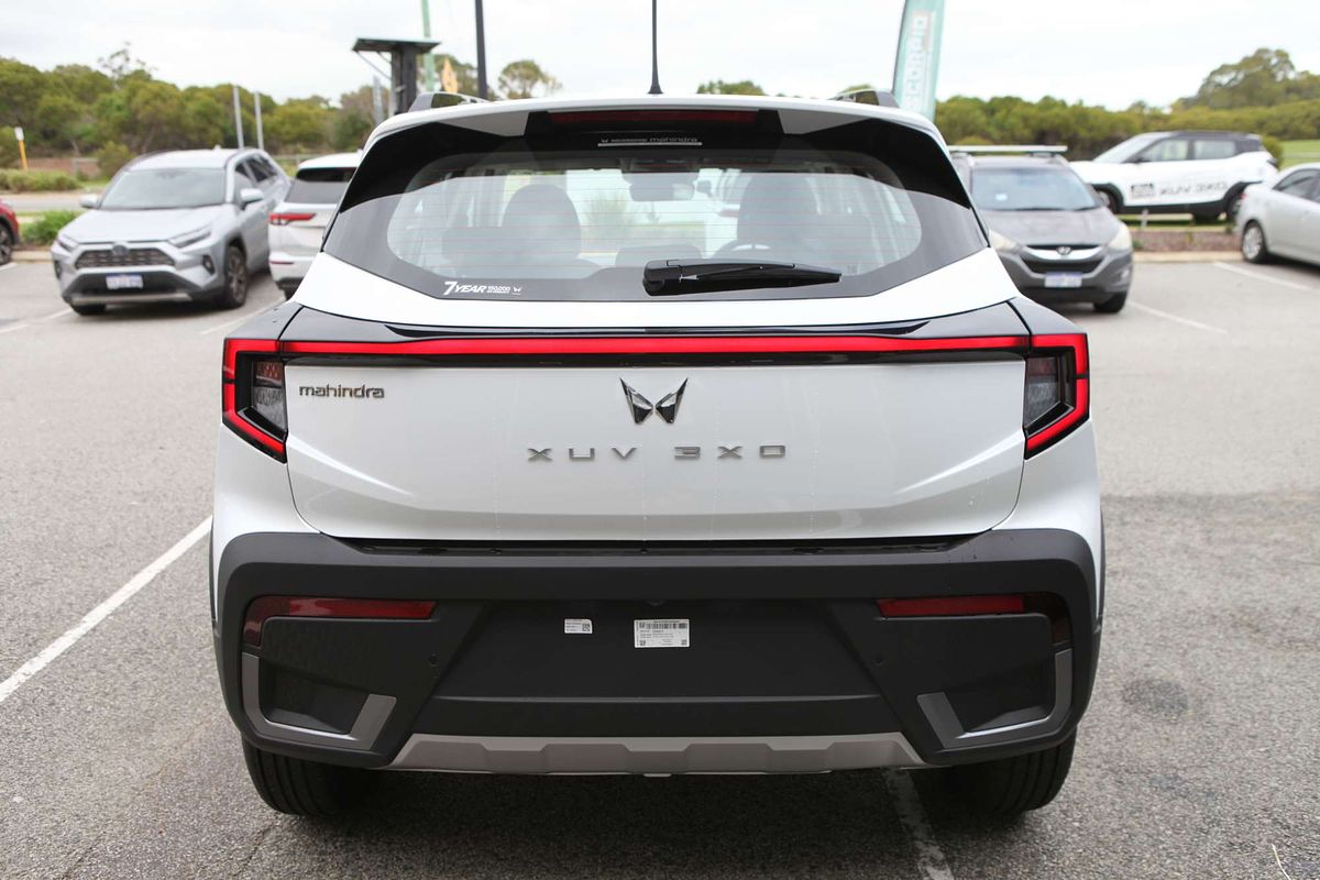 2025 Mahindra XUV 3XO AX5L