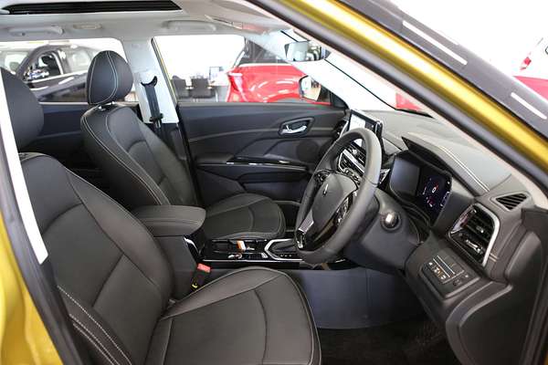 2025 Mahindra XUV 3XO AX7L