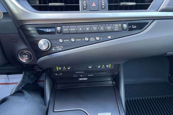 2021 Lexus ES F SPORT