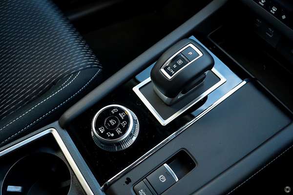 2025 Mitsubishi Outlander LS ZM