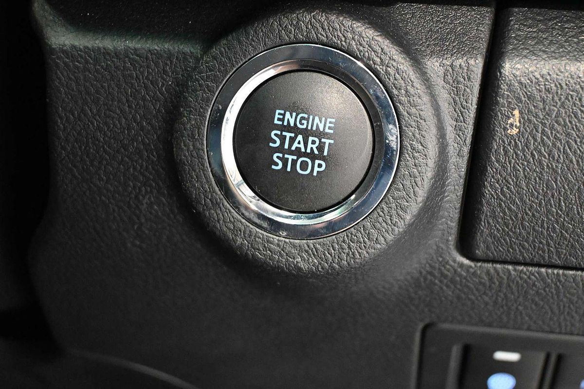 2024 Toyota Hilux Rogue 48V GUN126R 4X4
