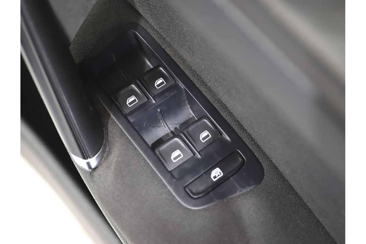 2013 Volkswagen Golf 90TSI Comfortline 7