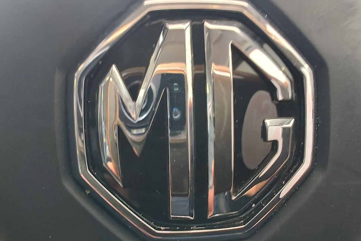 2022 MG HS Vibe SAS23