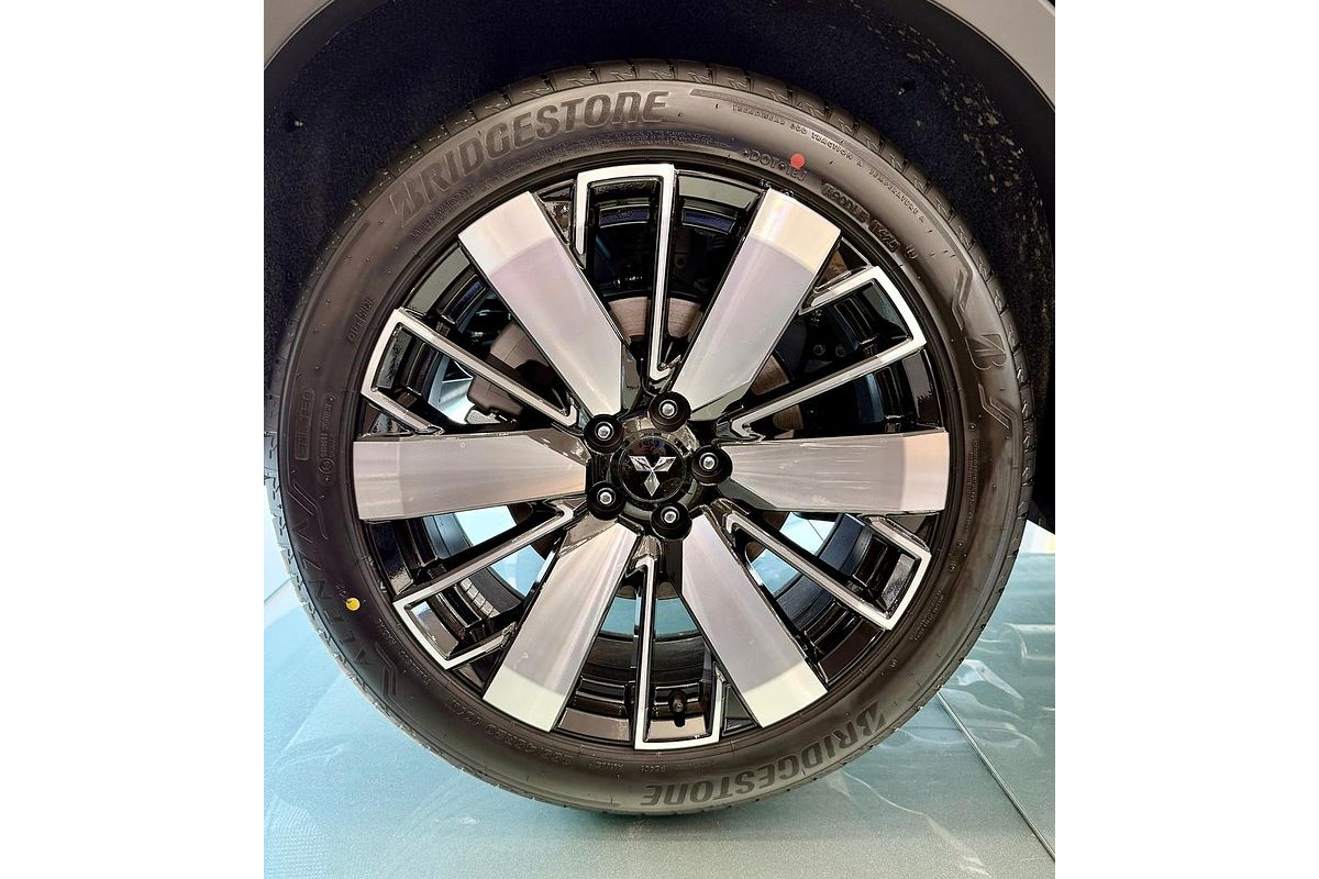 2025 Mitsubishi Outlander Aspire ZM