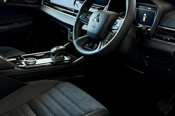 2025 Mitsubishi Outlander Aspire ZM