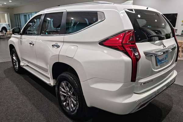 2024 Mitsubishi Pajero Sport GLX QF