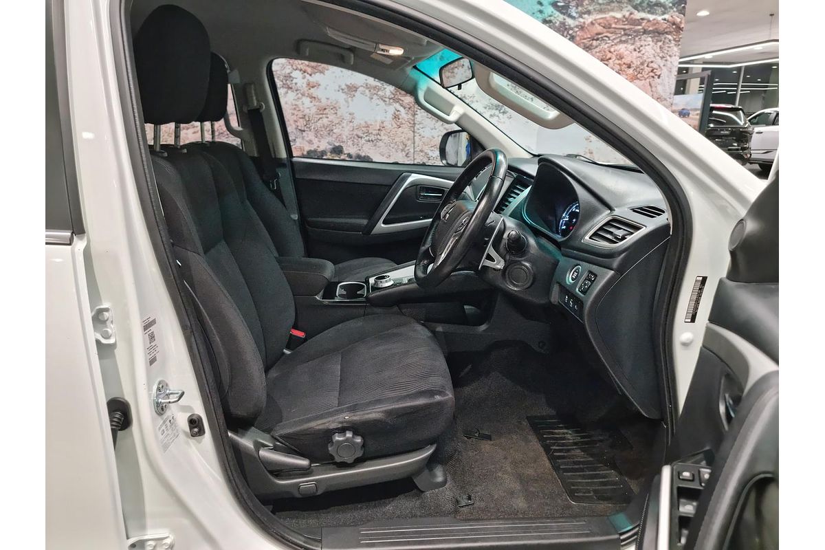 2024 Mitsubishi Pajero Sport GLX QF