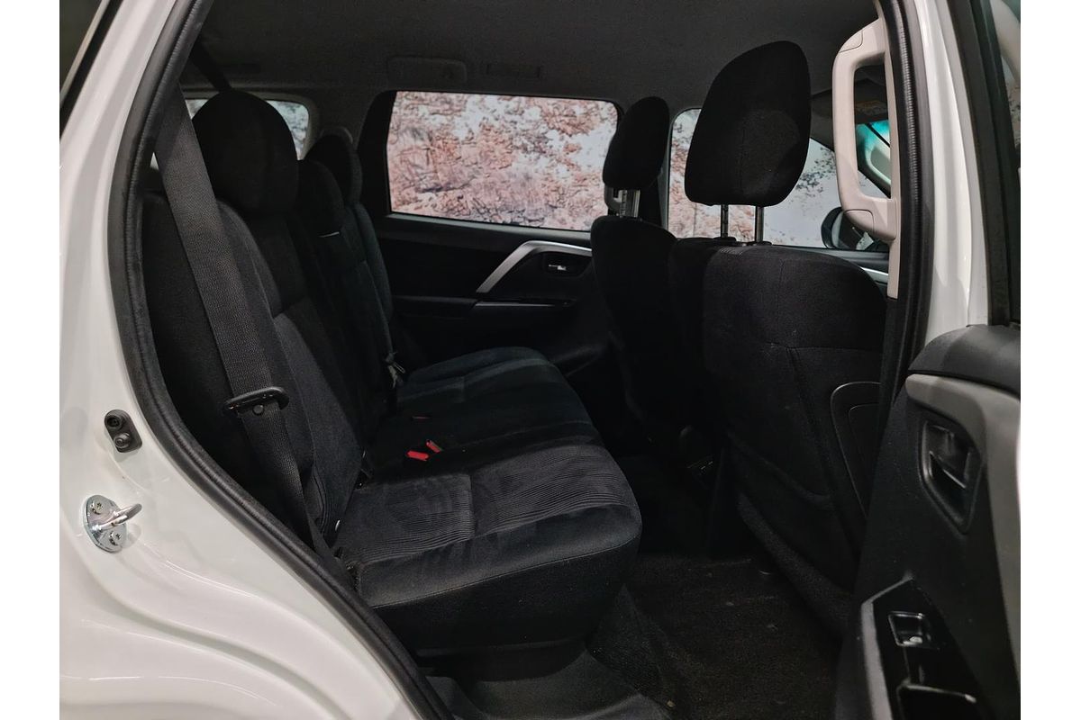 2024 Mitsubishi Pajero Sport GLX QF