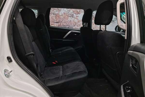 2024 Mitsubishi Pajero Sport GLX QF