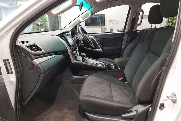 2024 Mitsubishi Pajero Sport GLX QF