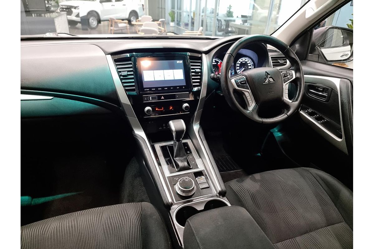 2024 Mitsubishi Pajero Sport GLX QF