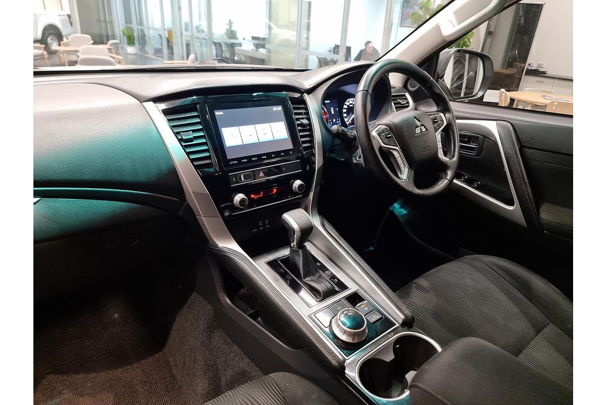 2024 Mitsubishi Pajero Sport GLX QF
