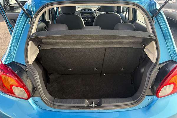 2016 Mitsubishi Mirage ES LA