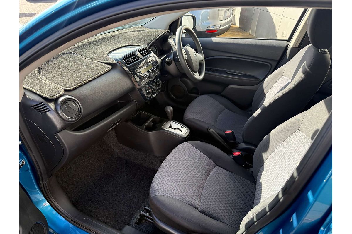 2016 Mitsubishi Mirage ES LA