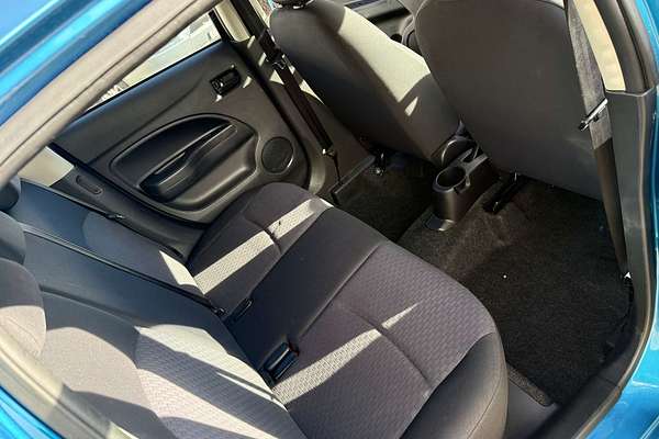 2016 Mitsubishi Mirage ES LA