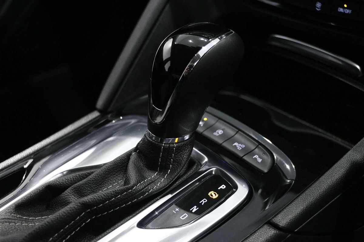 2020 Holden Commodore LT ZB