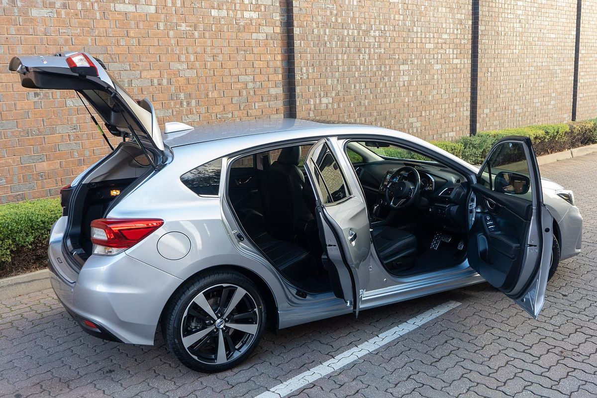 2017 Subaru Impreza 2.0i-S G5