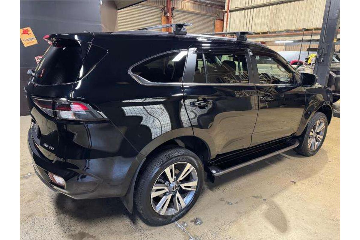 2023 Isuzu MU-X LS-T