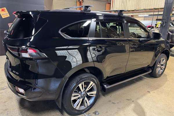 2023 Isuzu MU-X LS-T
