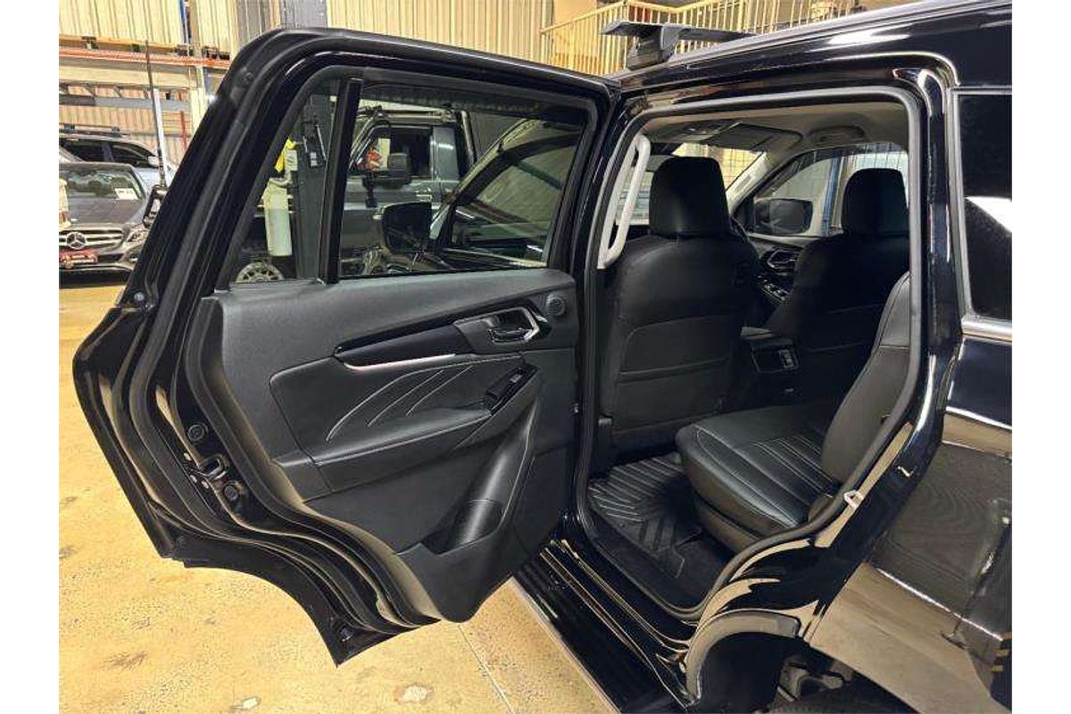 2023 Isuzu MU-X LS-T